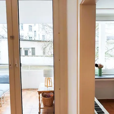 Elegant Close To Main Train Station Apartment Dusseldorf