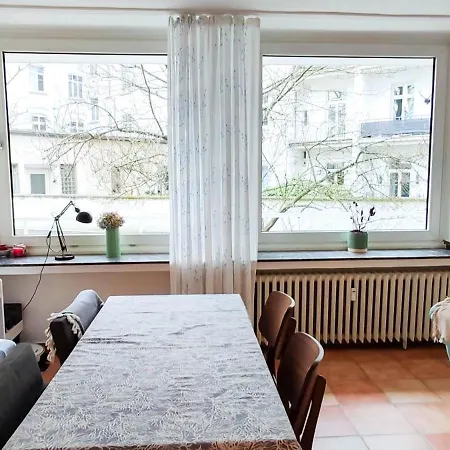 Elegant Close To Main Train Station Apartment Dusseldorf